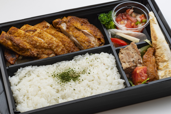 ボリュームたっぷり健康鶏のステーキ弁当